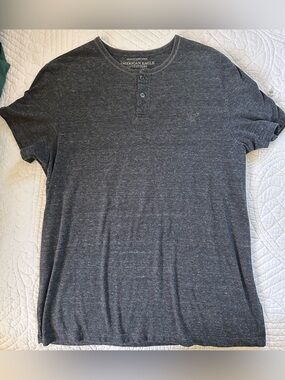 American Eagle Outfitters Men’s Charcoal Heather Henley Tee